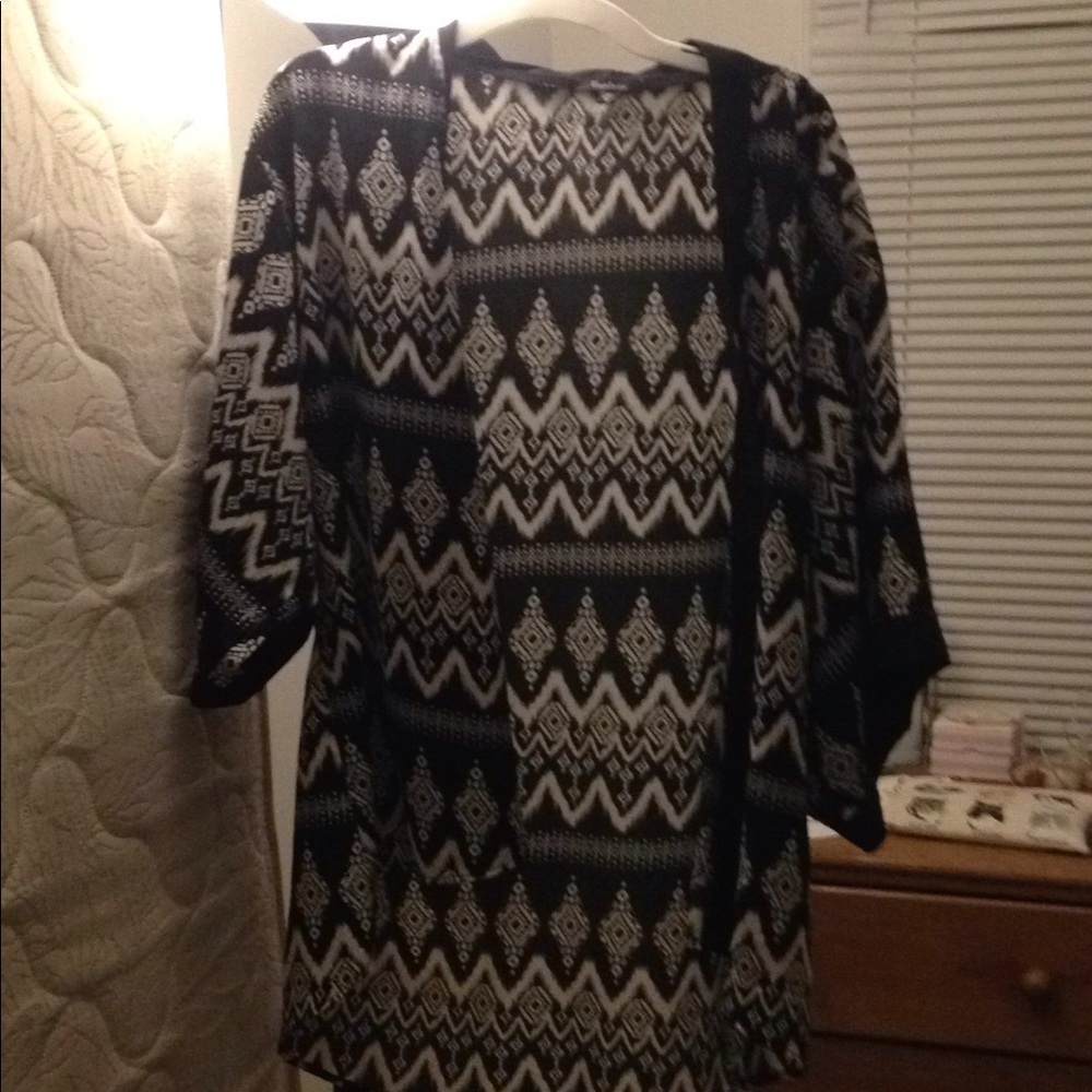 A black and white patterned kimono